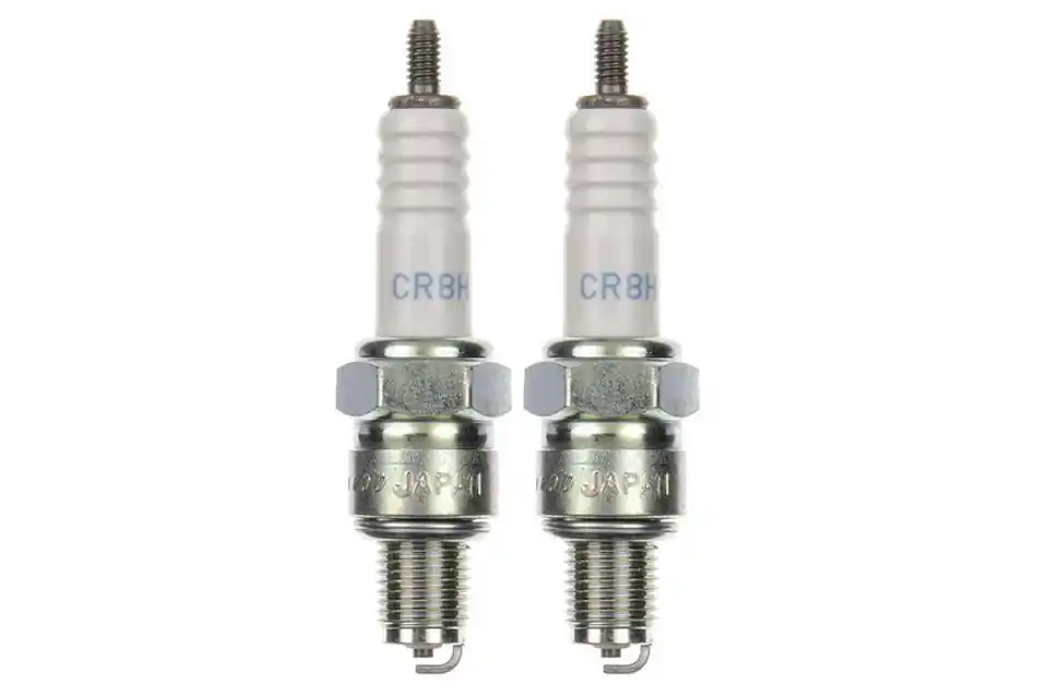 2x Zündkerze CR8HS Zündkerzen Set 2 Stück für Motorrad / Roller / Scooter Expressversand
